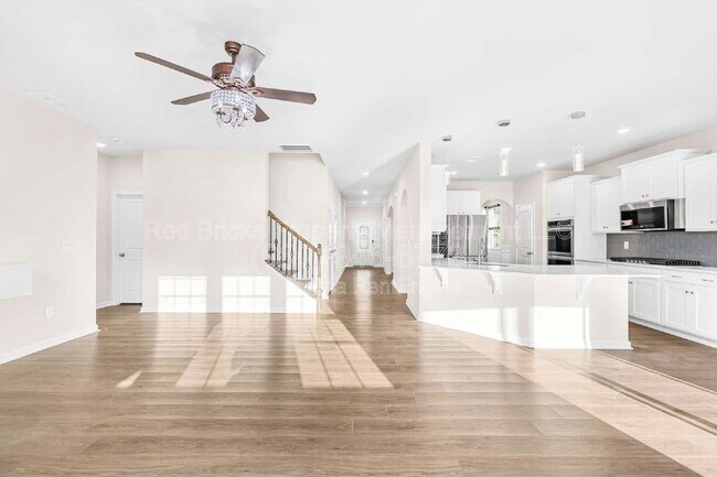 Building Photo - 14924 Nichols Hall Dr