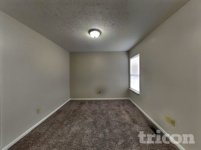 Building Photo - 6422 Coconut Ct