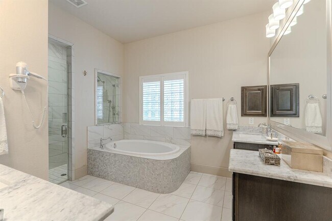 Building Photo - 119 N Bimini Twist Cir