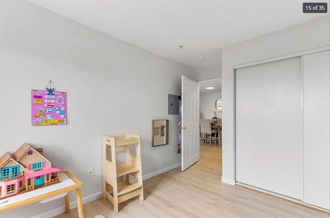 Building Photo - 2 Bedroom 2 Bath Condo in Gated Community ...
