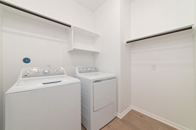 Building Photo - 135 W Coralburst Lp