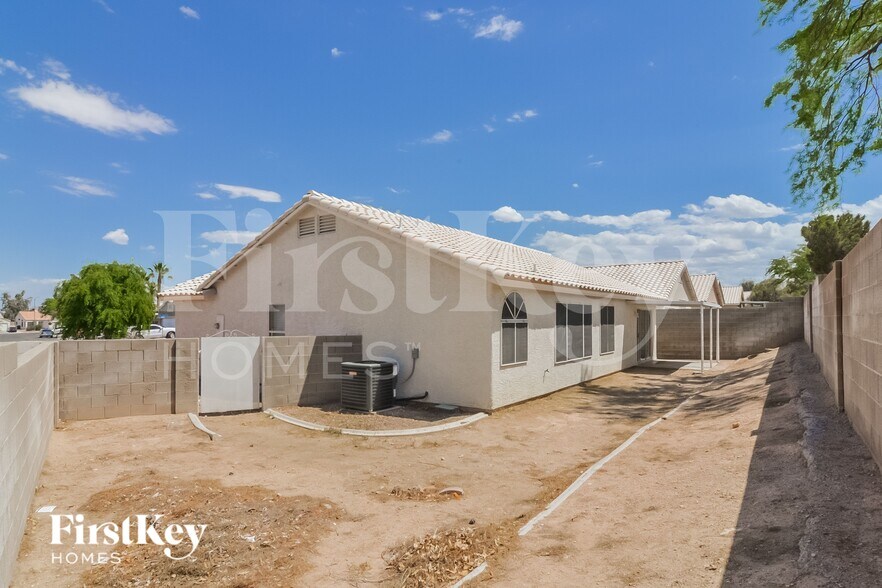 Building Photo - 3741 White Angel Dr