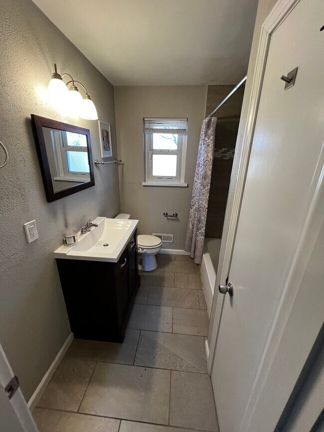Bathroom - 8313 Smithton Rd