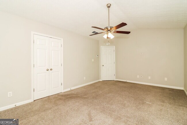 Building Photo - 7106 Hillcrest Chase Dr SW