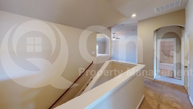 Building Photo - 5804 Valley Haven Way