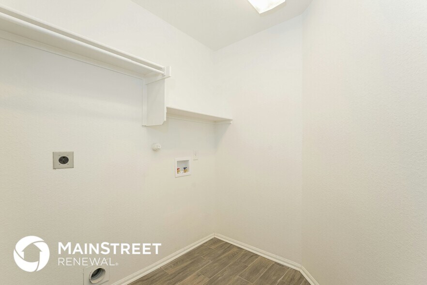 Building Photo - 15755 Cotton Tail Ln