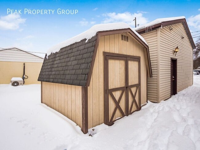 Building Photo - 1000 King Ave