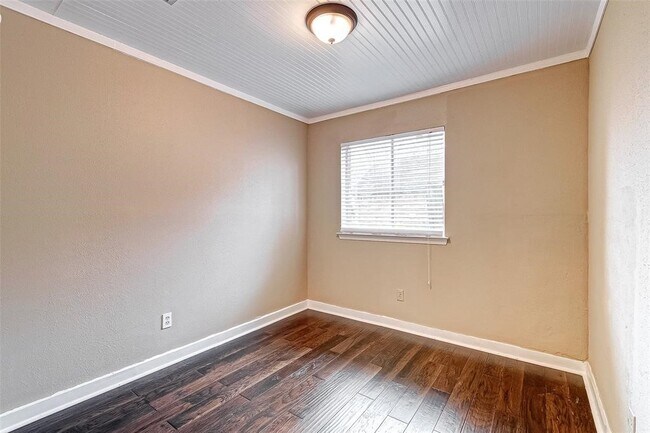 Building Photo - 3915 Stovepipe Ln