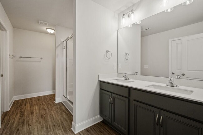 Building Photo - 236 Cherry Laurel Dr