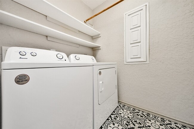 Building Photo - 26131 Travis Brook Dr