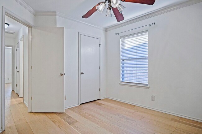 Building Photo - 2708 NW 170th Terrace