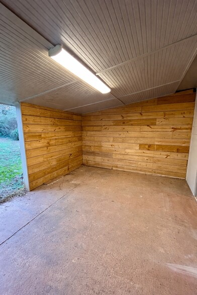 Building Photo - 117 Jennifer Ln SW