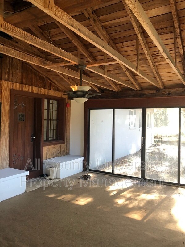 Building Photo - 23707 SE Hawthorne Rd