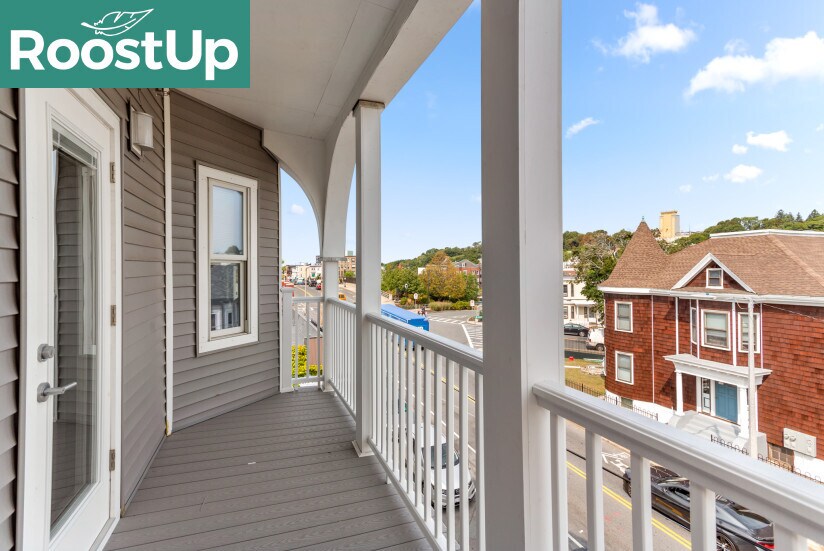 Building Photo - Furnished Bedroom with Private Bath in East Boston