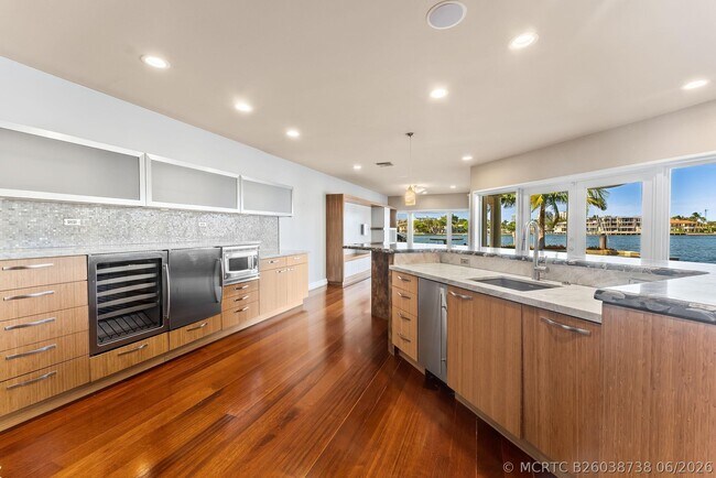 Building Photo - 3 Isla Bahia Dr