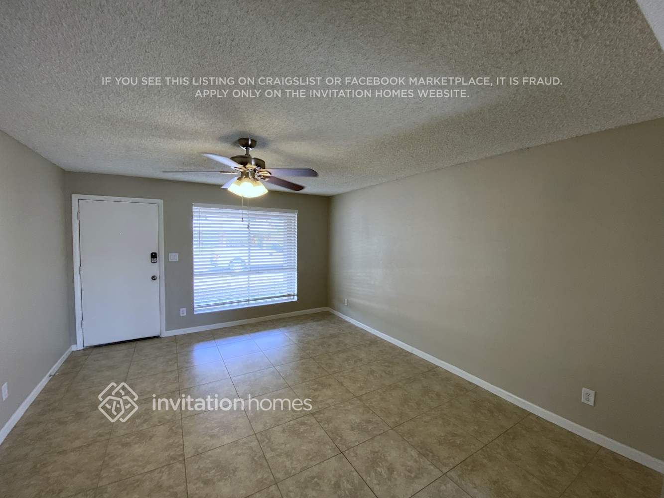 Building Photo - 2515 E Coronita Cir