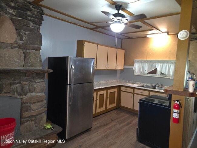 Building Photo - 1253 NY-214