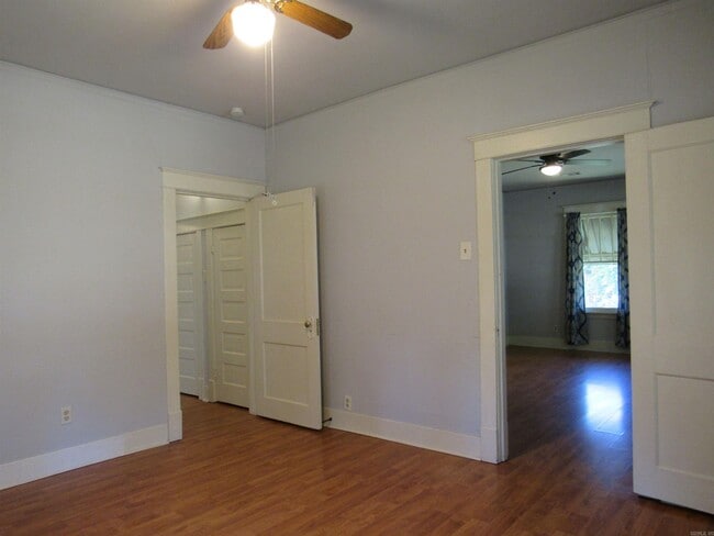 Building Photo - 405 E Main St