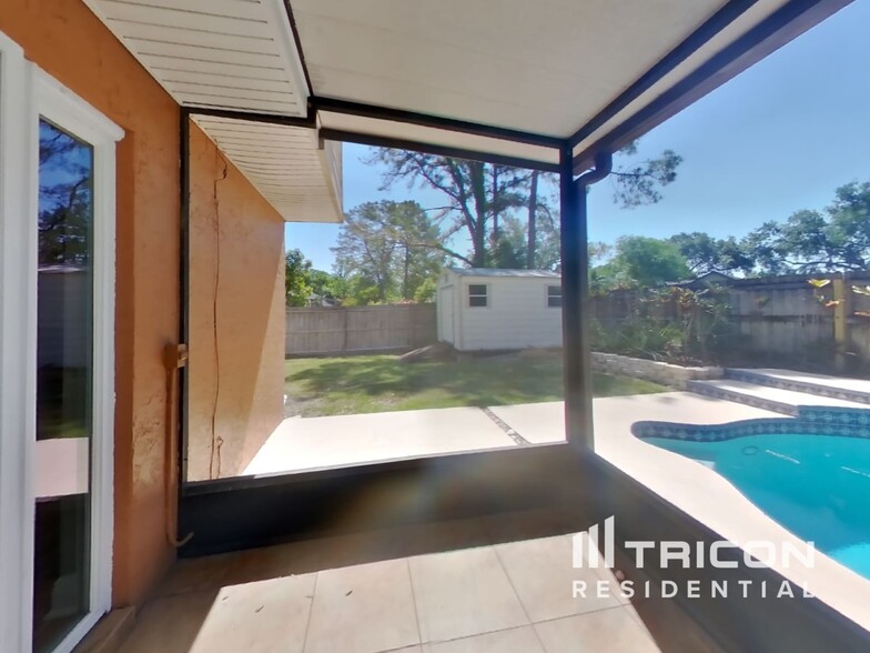Building Photo - 2421 Arborwood Dr