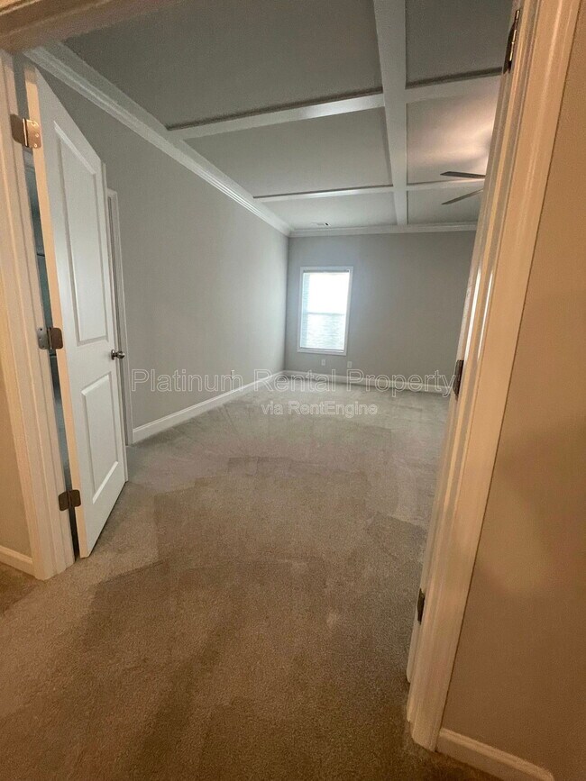 Building Photo - 8225 Crooked Crk Dr