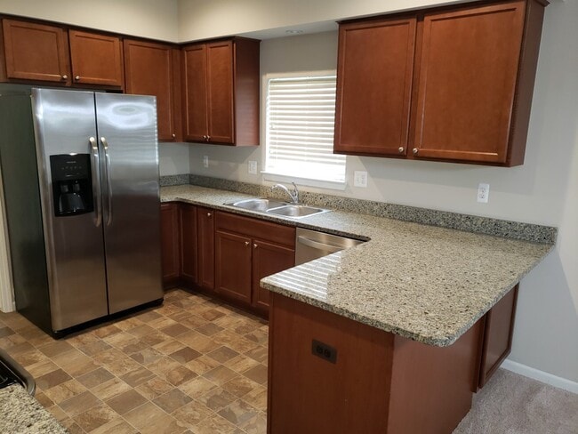 Building Photo - 14261 Shadywood Dr