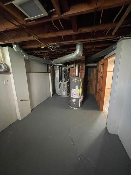 Building Photo - 2910 Brookdale Ave
