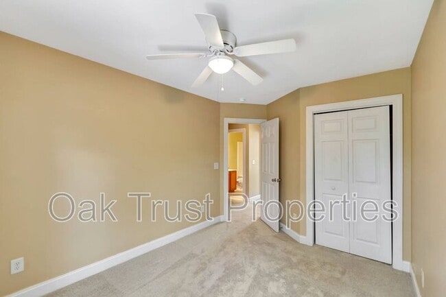 Building Photo - 126 Tuscany Ct