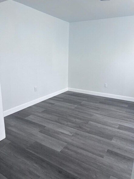 Building Photo - 61 65th St