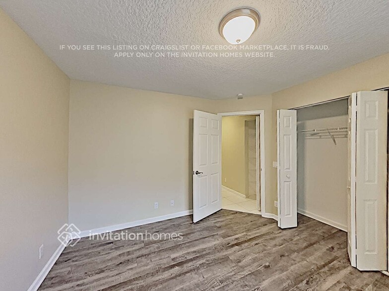 Building Photo - 8227 NW 41st St