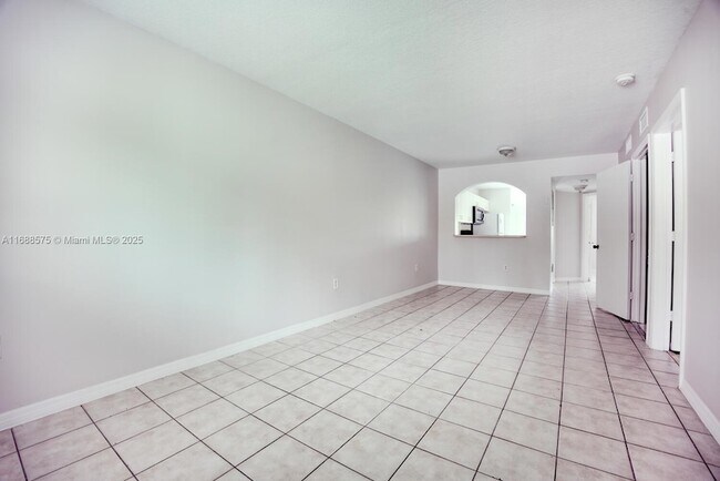 Building Photo - 3398 NE 9th Dr