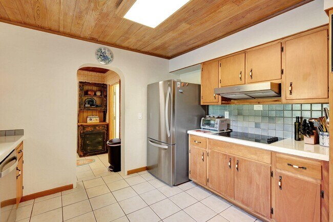 Building Photo - 7501 S Indian River Dr