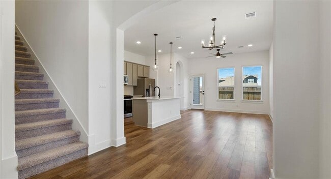 Building Photo - 5517 Stadio Ave