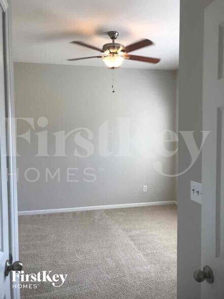 Building Photo - 4204 Laurel Ridge Cir