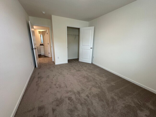 Building Photo - Luxury New Construction | 3BR + Loft + 2-Car Garage in the Heart of Maryville