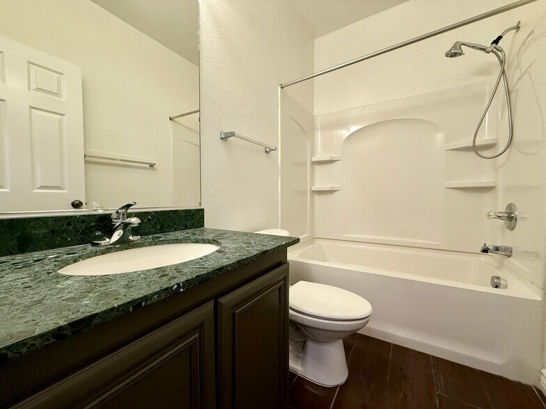 Building Photo - 3445 Conterra Park Ave