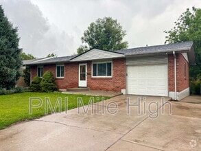 Building Photo - 127 17th Ave