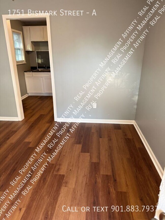 Building Photo - 1751 Bismark St