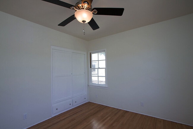 Bedroom 1 with built in closet - 819 E Edgeware Rd