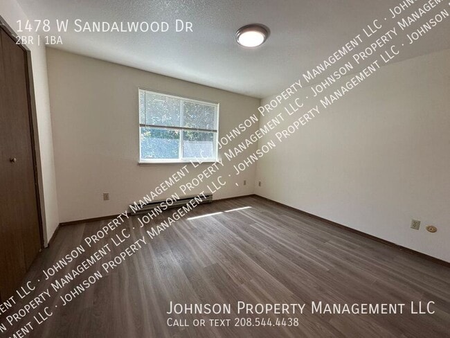 Building Photo - 1478 W Sandalwood Dr