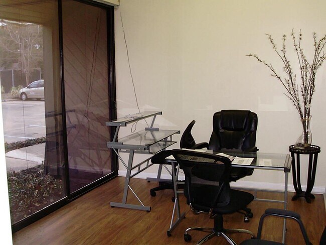 Building Photo - 14351 Torrey Chase Blvd