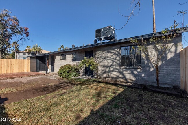 Building Photo - 4417 N 21st St