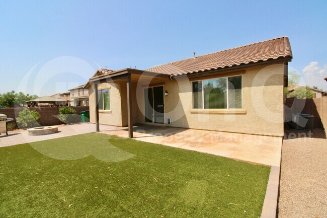 Building Photo - 12533 N School Day Dr
