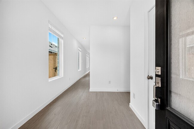 Building Photo - 26123 Sea Rosemary Ln