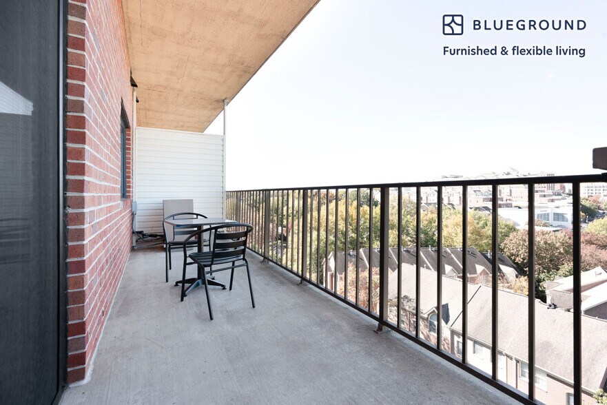 Building Photo - 2500 Clarendon Blvd