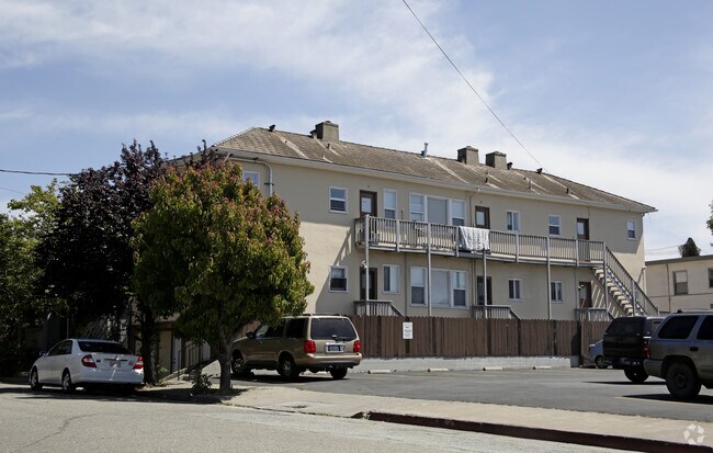 Building Photo - 489 55th St
