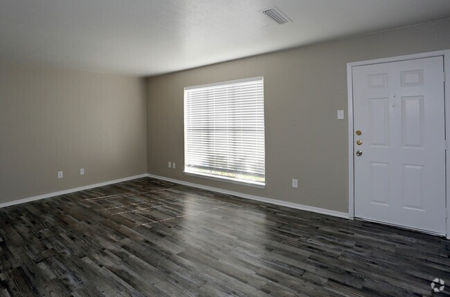 2Bd/1.5 Bath Town Home - XNewport Landing
