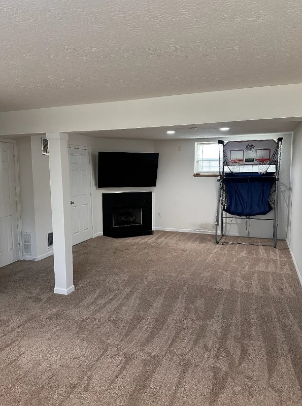 Building Photo - 8257 Deering Oaks Dr