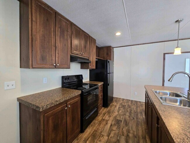 Building Photo - 709 N Collins Fwy