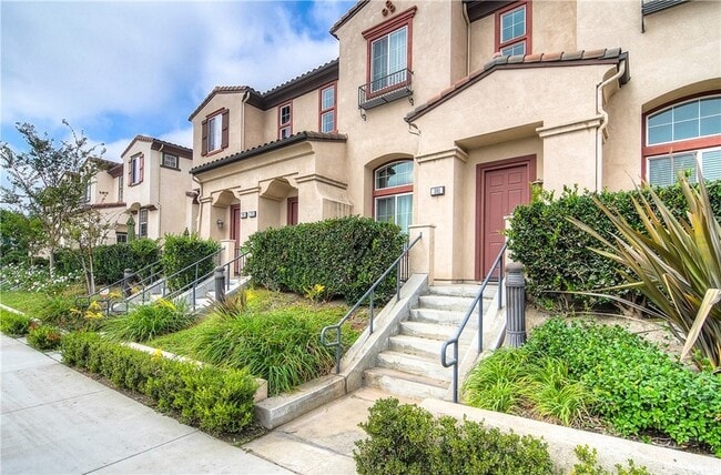 Building Photo - 281 Camphor Pl