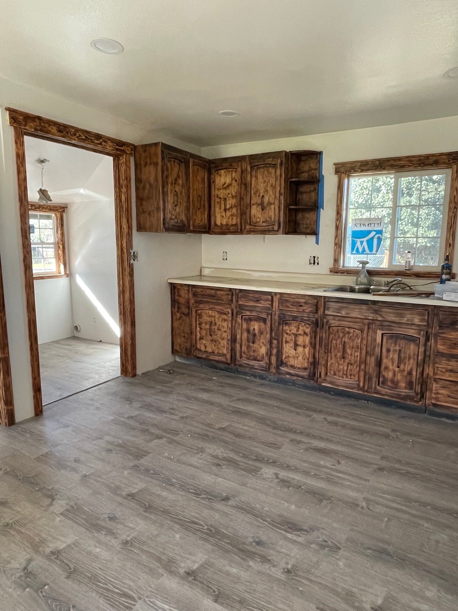 Building Photo - 462 W Ballf St